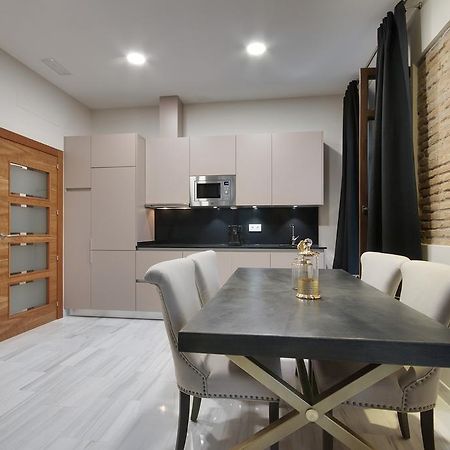 Suites Gran Via Capilla Real Γρανάδα Εξωτερικό φωτογραφία