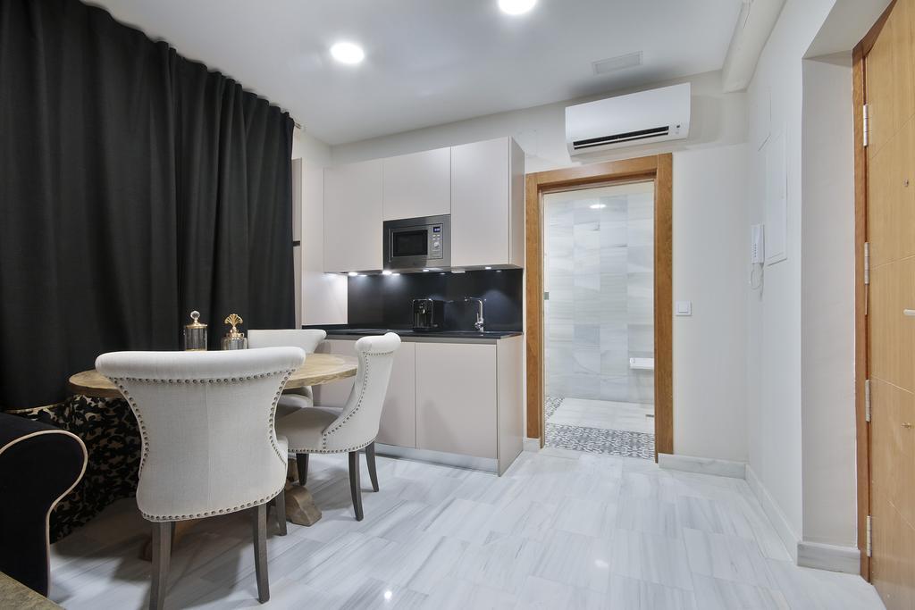 Suites Gran Via Capilla Real Γρανάδα Εξωτερικό φωτογραφία