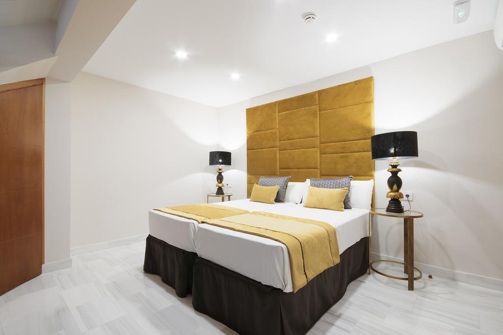 Suites Gran Via Capilla Real Γρανάδα Εξωτερικό φωτογραφία